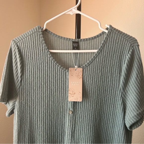 SHEIN Maternity Wear button detailed ruffle hem midi-dress - Picture 4 of 4